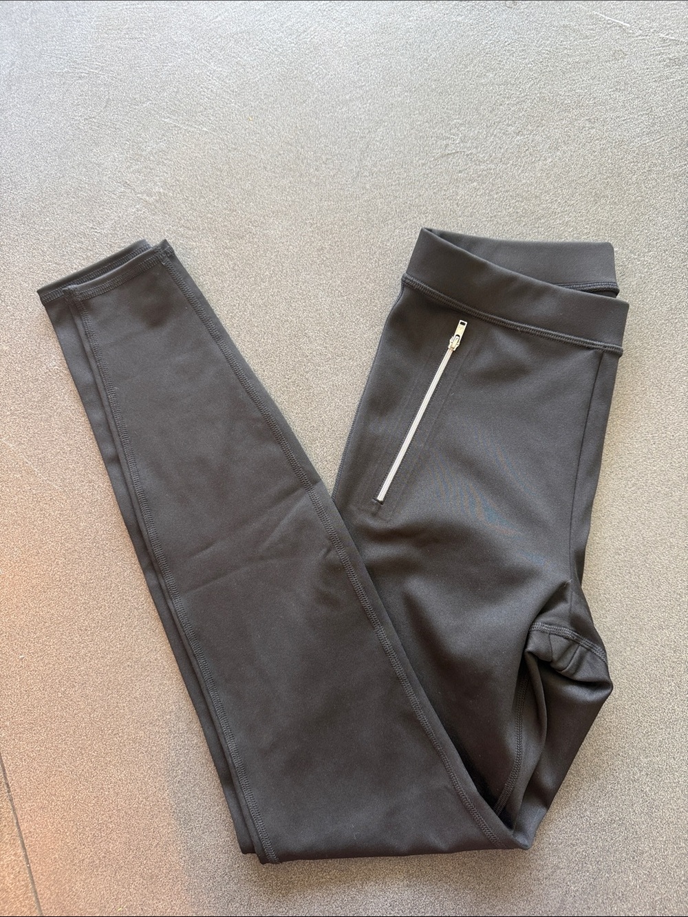 NWOT ALO Yoga Black High-Rise Zip Pocket Leggings - Picture 3 of 5